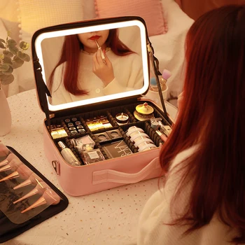 2023 Нова интелигентна led косметичка с огледало голям капацитет, професионална водоустойчив косметичка от изкуствена кожа за жени