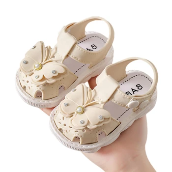 Приказно сандали-пеперуди със затворени пръсти за малки момичета - Идеален за първите разходки и обувки за яслите в летния сезон